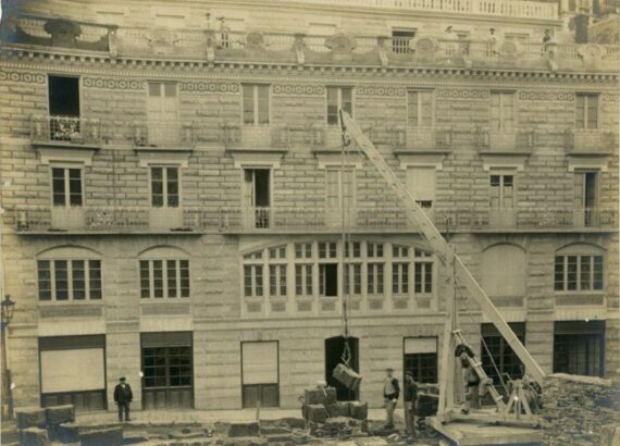 Casa habitación en San Sebastián. Toda en hormigón armado con piedra artificial y ladrillo de portland. Hennebique-Salaverría, 1906. / CNAM/SIAF/Cité de l'architecture et du patrimoine/Archives d'architecture contemporaine.